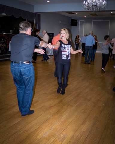 BB 04 DANCE ACTION OK